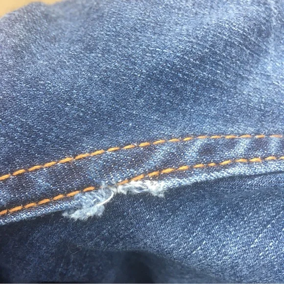 Torrid Skinny Crop Jeans Blue Denim Faded Dark Wash Whiskers Plus Size 30 R 30R - Picture 13 of 13